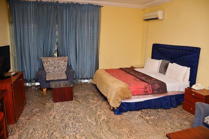Room 20 of 94