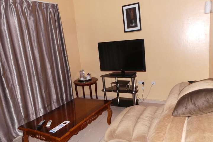 Room 9 of 48