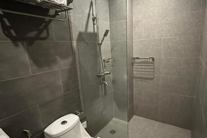 Room 8 of 15