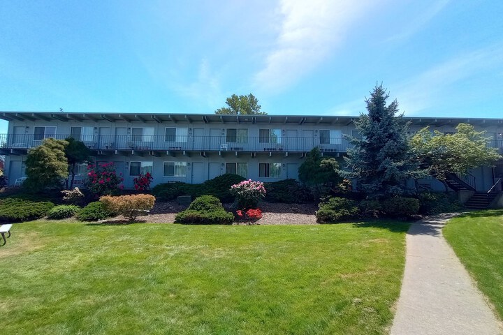 Hotel Exterior 139 of 145