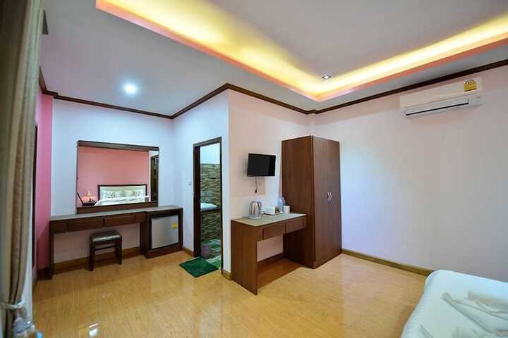 Room 9 of 23