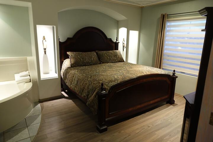 Room 13 of 62