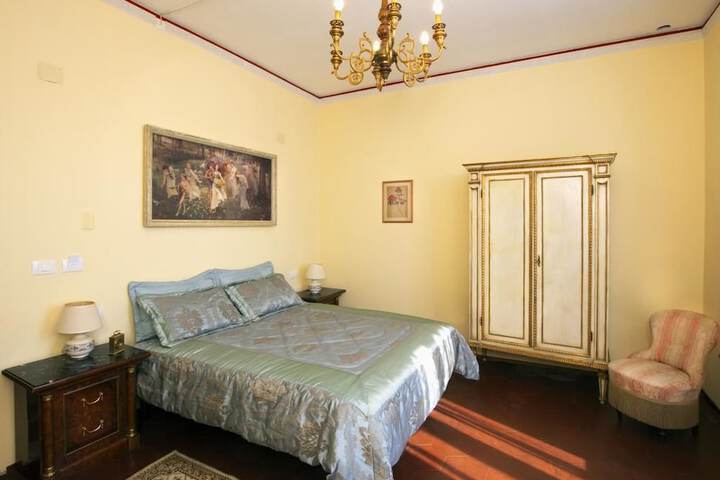 Room 8 of 21