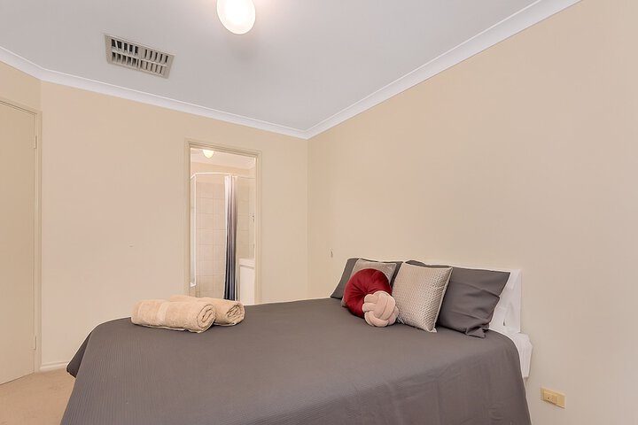 Room 3 of 23