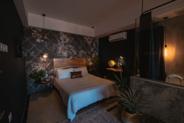 Room 17 of 50