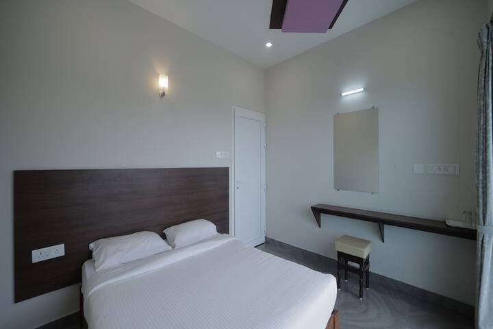 Room 8 of 17