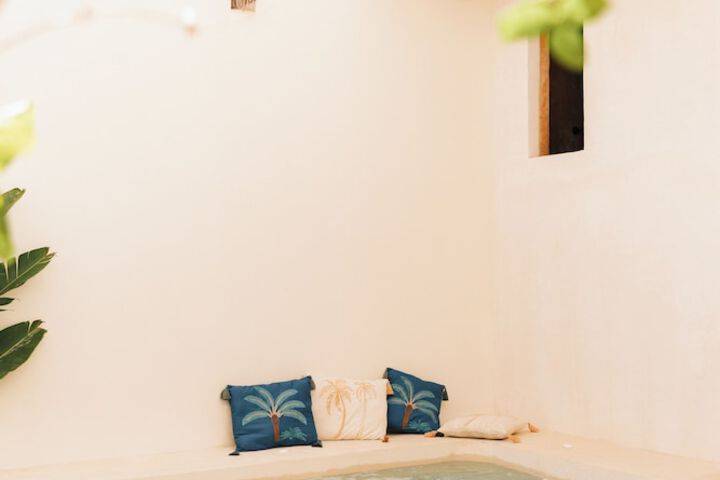 Room 41 of 83