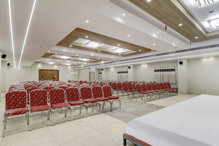 Ballroom/Hall 29 of 37