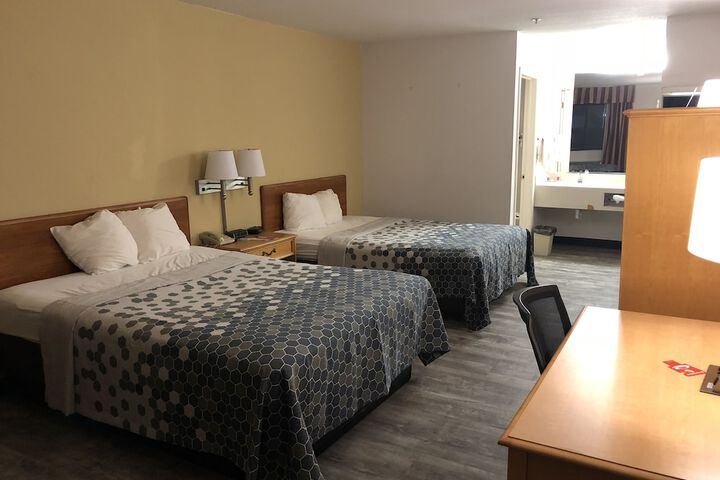 Room 13 of 44