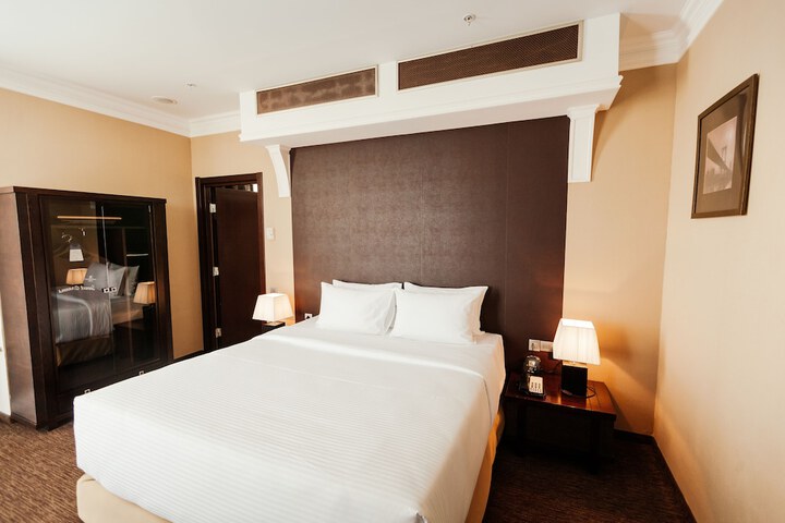 Room 12 of 56
