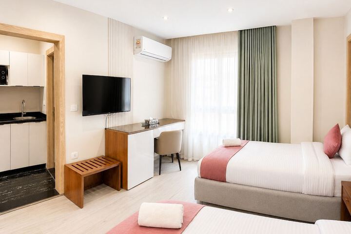 Room 4 of 31