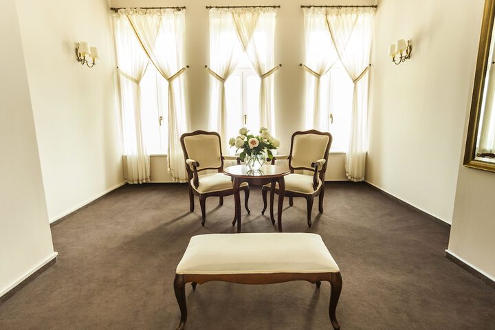 Room 16 of 41