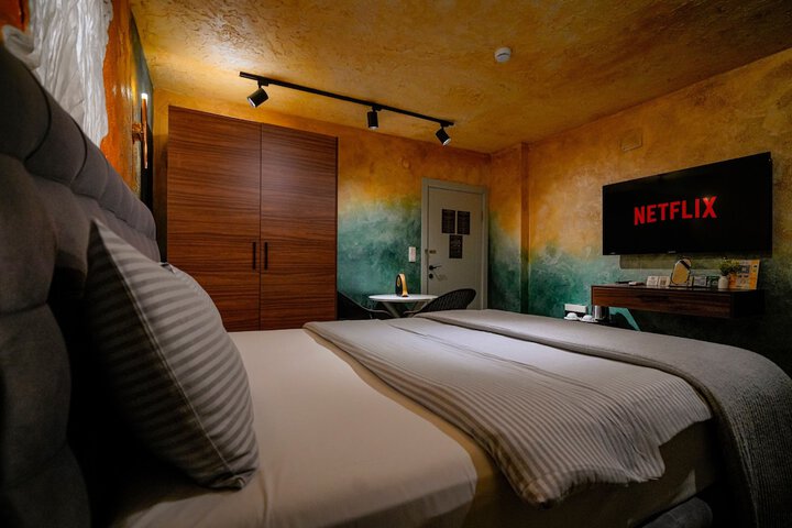 Room 118 of 244