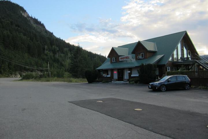 Hotel 24 of 33