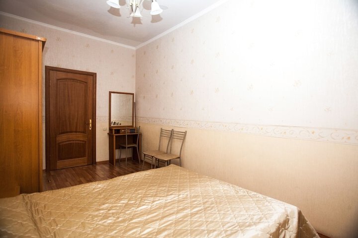 Room 17 of 164