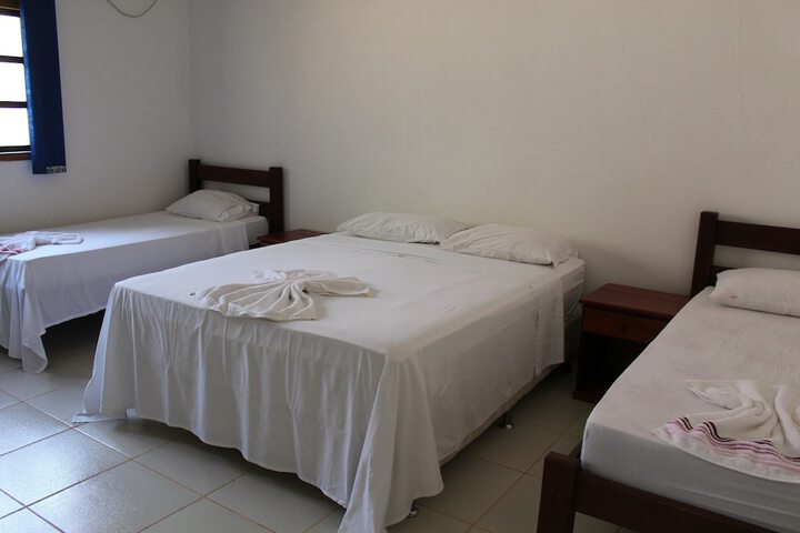 Room 10 of 18