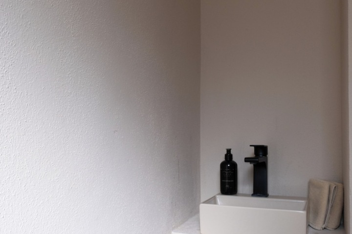 Room 32 of 50