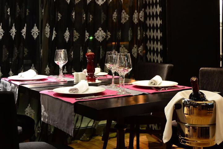 Dining Photos