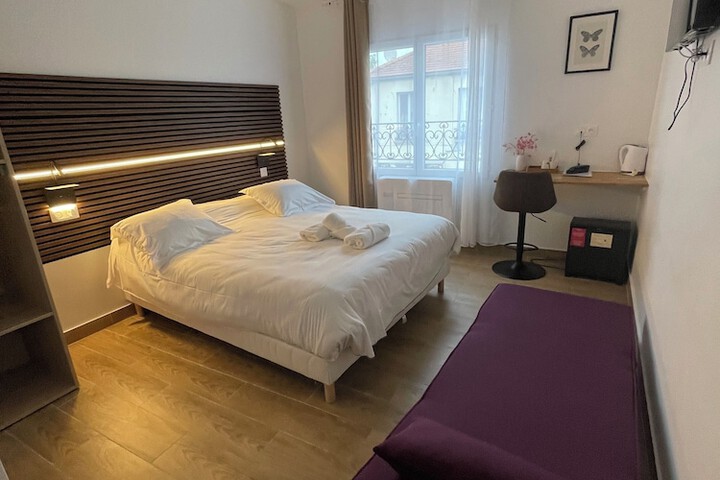 Room 9 of 22