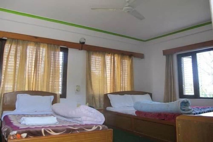 Room 8 of 19