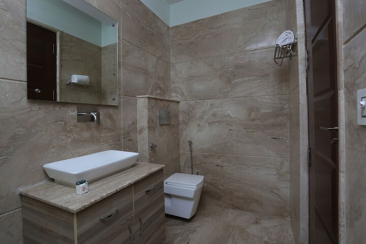 Room 16 of 16
