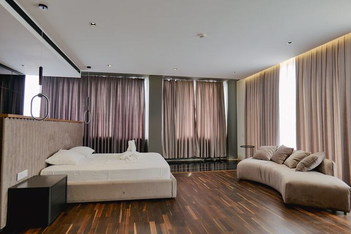 Room 20 of 148