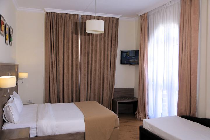 Room 11 of 41