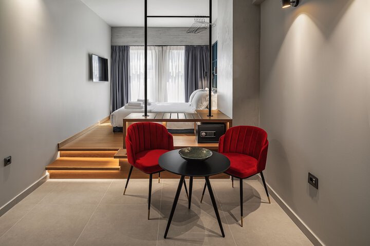Room 10 of 56