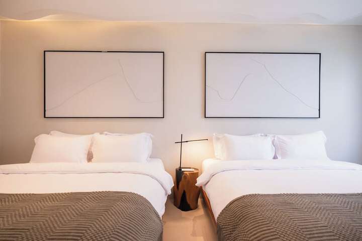 Room 32 of 125