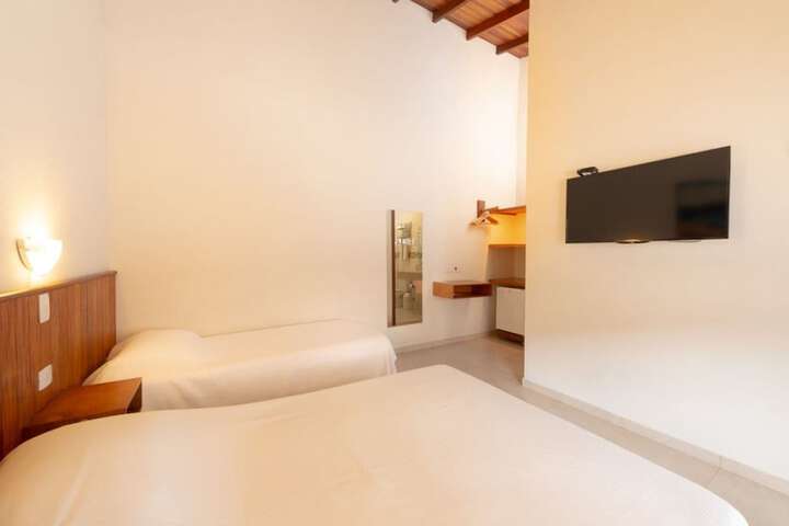 Room 20 of 99