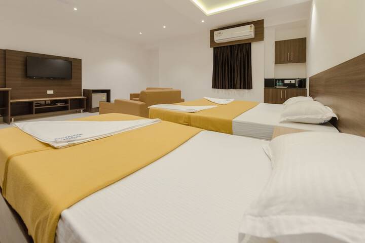 Room 13 of 38