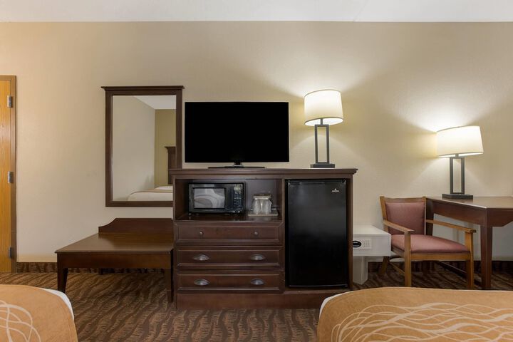 Room 12 of 63