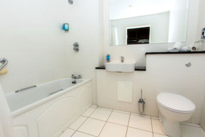 Room 3 of 42