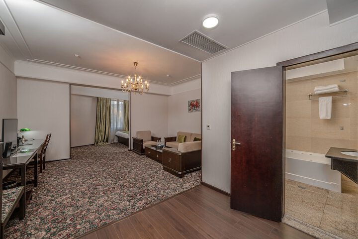 Room 42 of 116