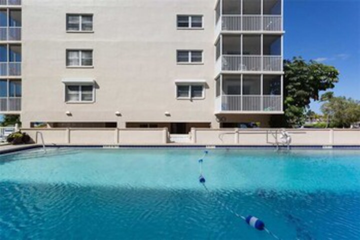 Pool 18 of 25