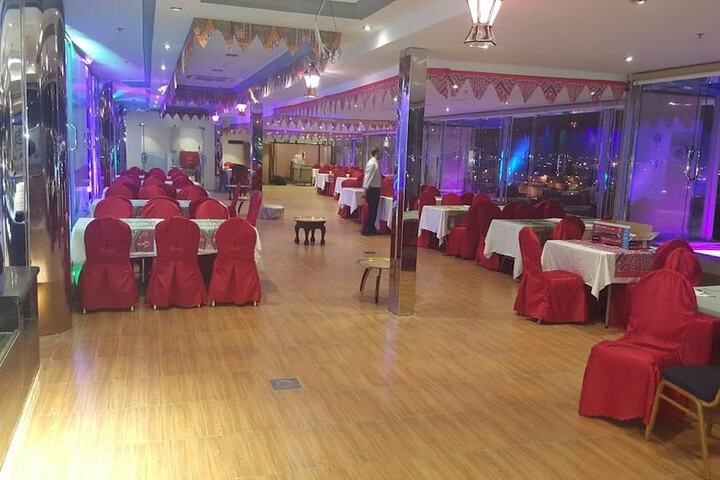 Ballroom/Hall 15 of 24
