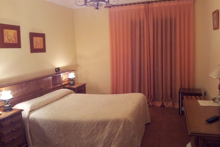 Room 2 of 6