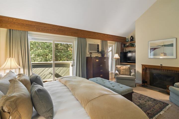 Room 3 of 23