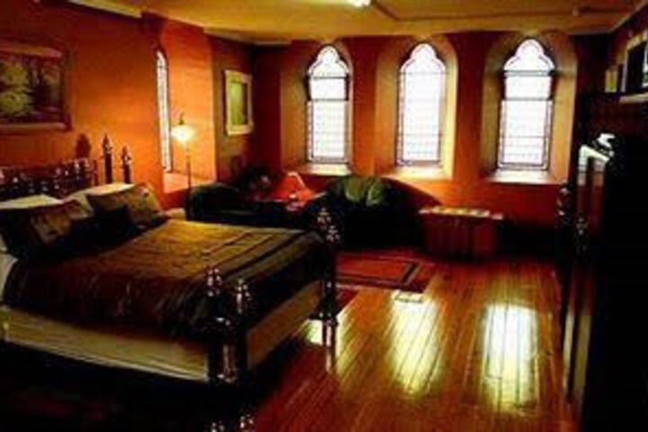 Lounge 9 of 10