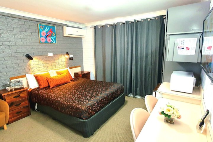 Room 17 of 44