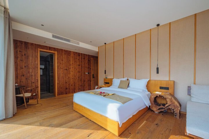 Room 14 of 259