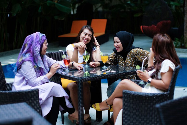 Dining Photos