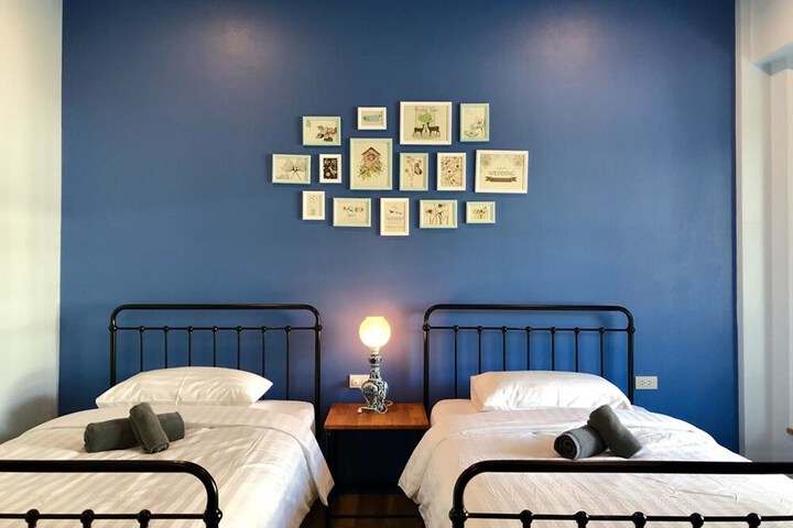 Room 4 of 53