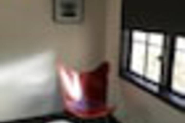 Room 11 of 90