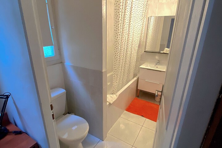 Room 42 of 53
