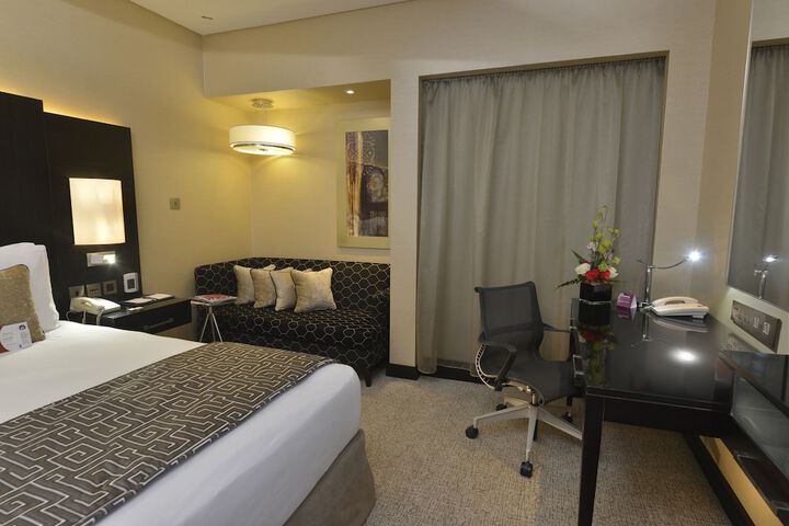 Room 38 of 194