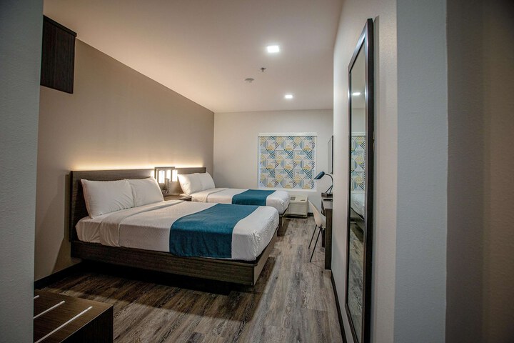 Room 21 of 47
