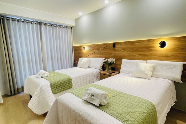 Room 10 of 22