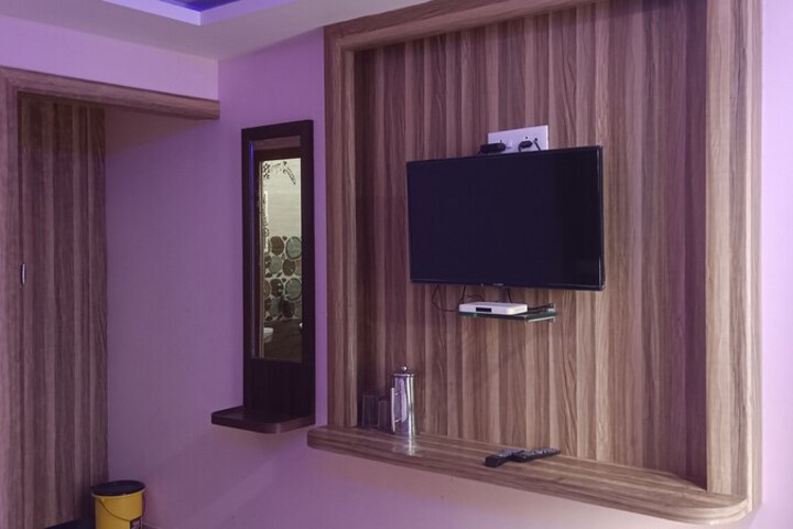 Room 11 of 23