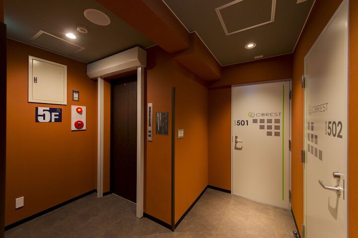 Ballroom/Hall 31 of 48